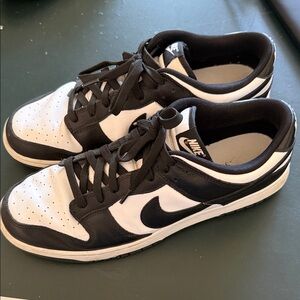Nike Dunk Men’s Black and White Low-Top Sneakers